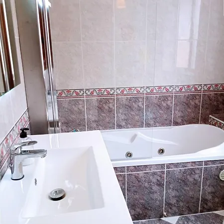 Maison 4 Chambres, Climatisee, Terrasse, Garage Cadre Paisible 8egli10 Villa *