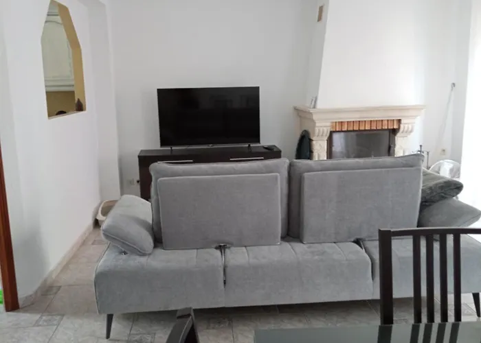 Maison 4 Chambres, Climatisee, Terrasse, Garage Cadre Paisible 8egli10